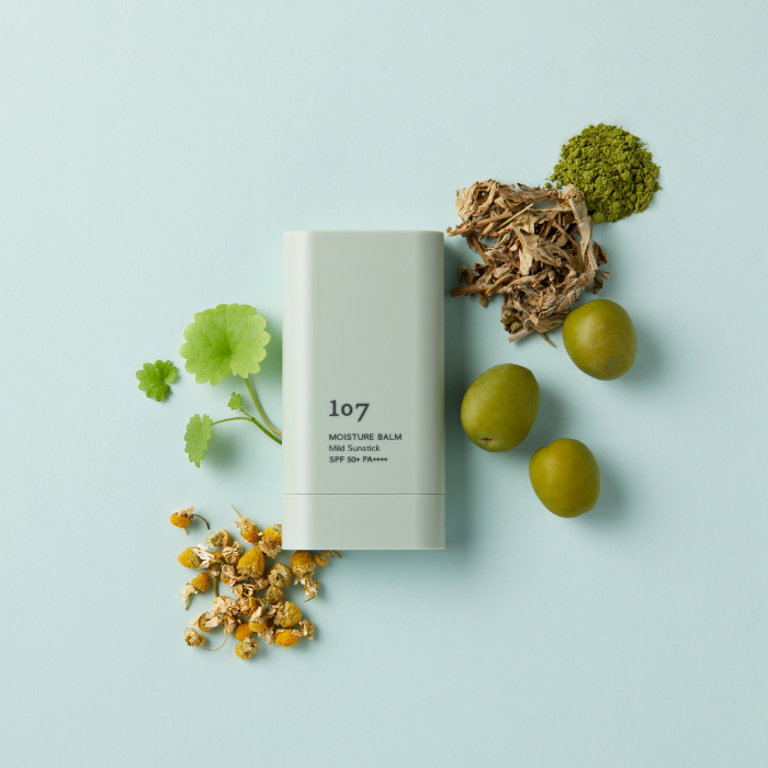107 Moisture Balm Sunstick 18g – SPF50 Hydration Glow