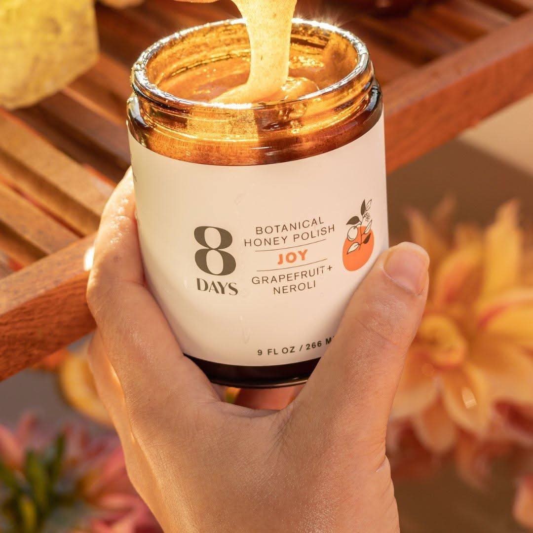 8 Days Botanical Honey Polish - 266ml - Glam Global UK8 Days