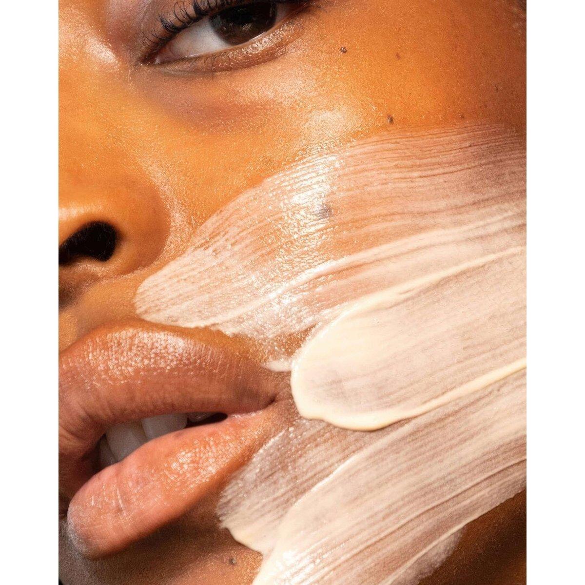 Kinship Brightwave 10% Vitamin C + Peptide Brightening Serum - 30ml - Glam Global UKKinship