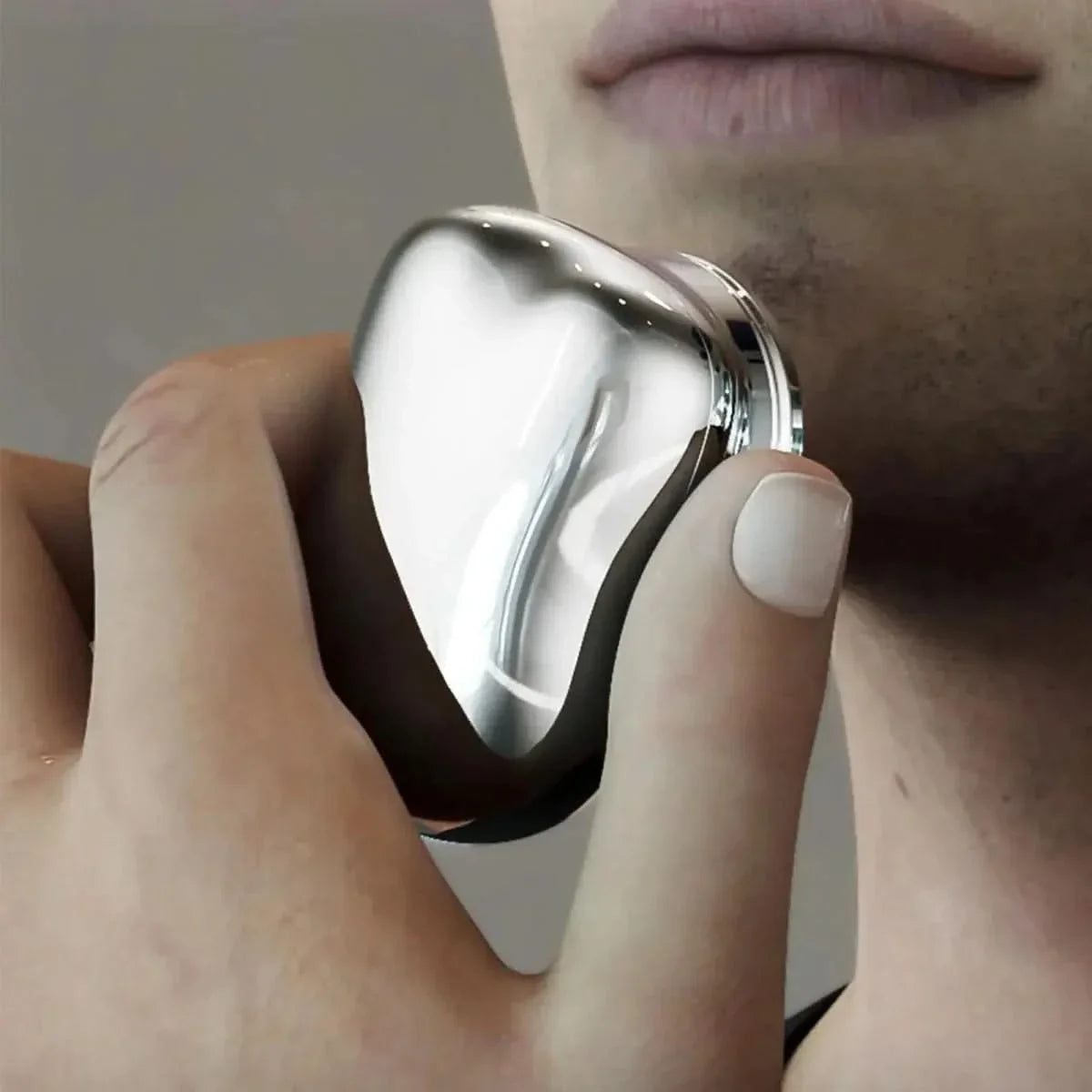 Mini USB Shaver – Compact, Wet/Dry, Painless Precision for On - the - Go Grooming - Glam Global UKGlam Global UK