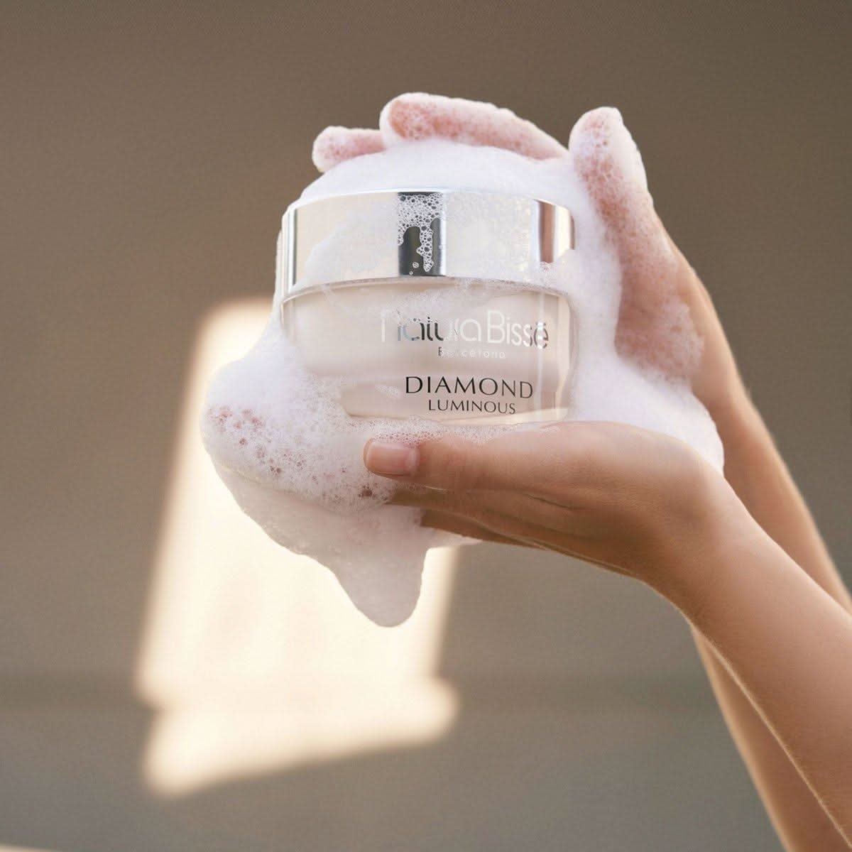 Natura Bissé Diamond Luminous Rich Luxury Cleanse - 200ml - Glam Global UKNatura Bissé