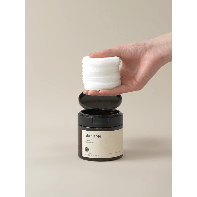[About Me] Kakadu C Toning Pad 150ml (70 Count) - Glam Global UKAbout Me