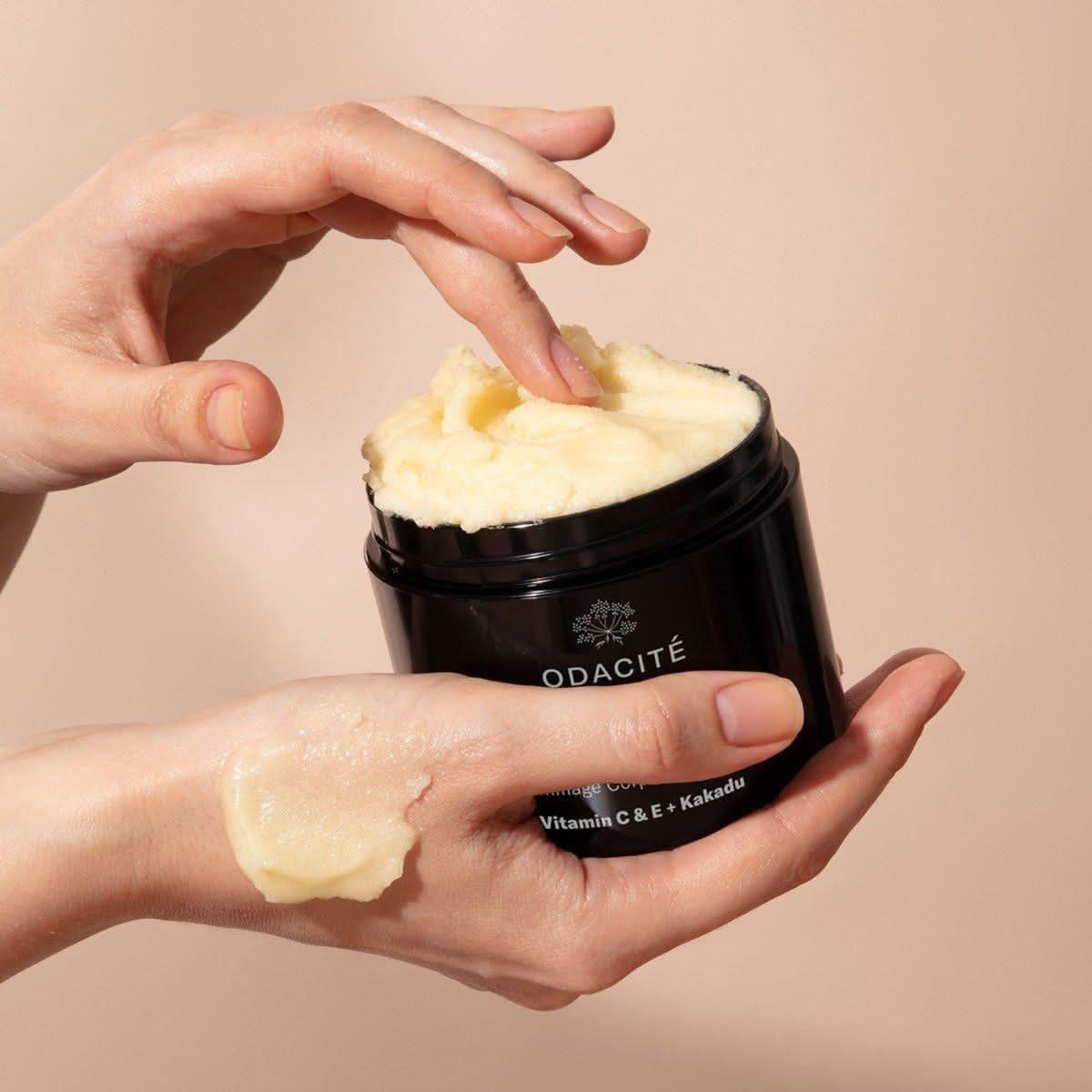 C - Smooth Hydra - Firm Body Polish - Glam Global UKOdacité