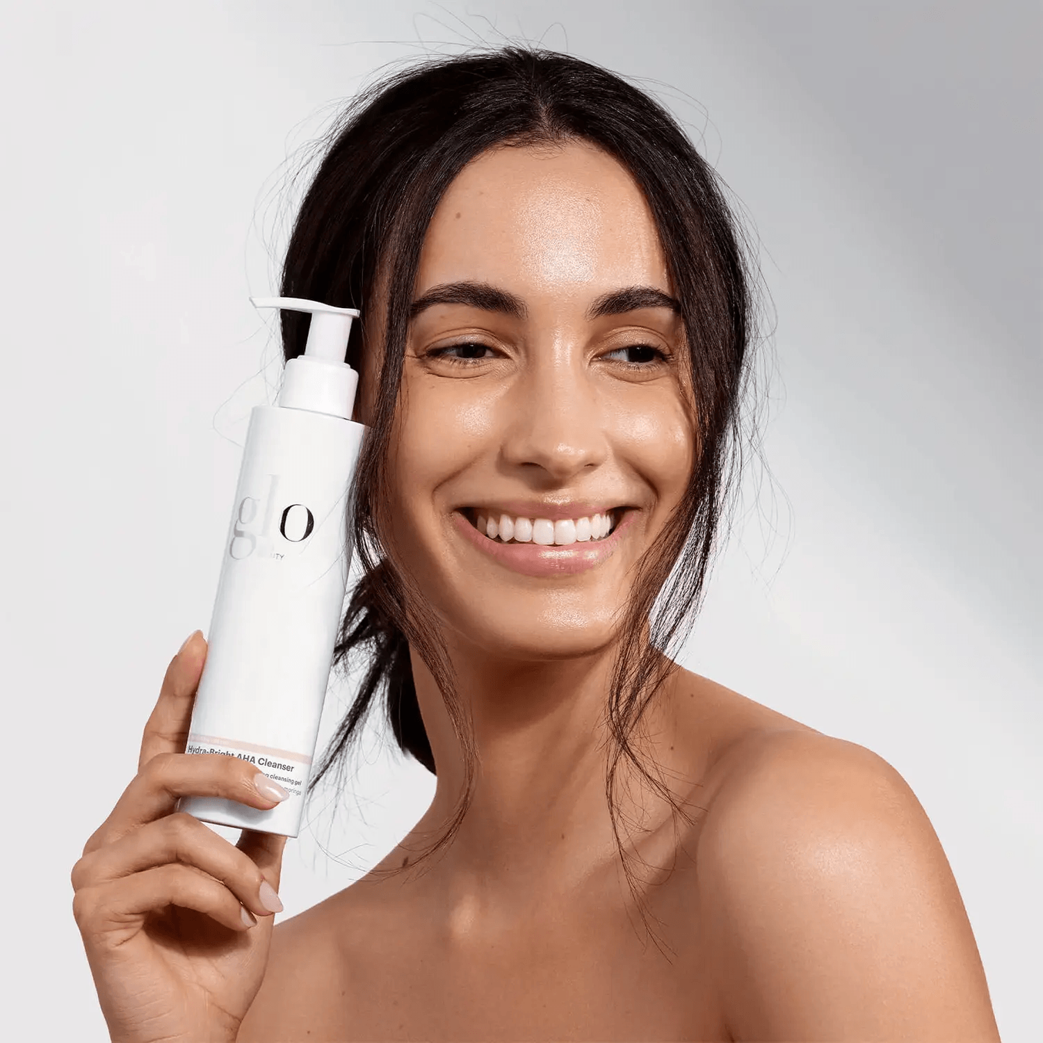 Glo Skin Beauty | GlyPro AHA Resurfacing Cleanser | 200ml - Glam Global UKGlo Skin Beauty