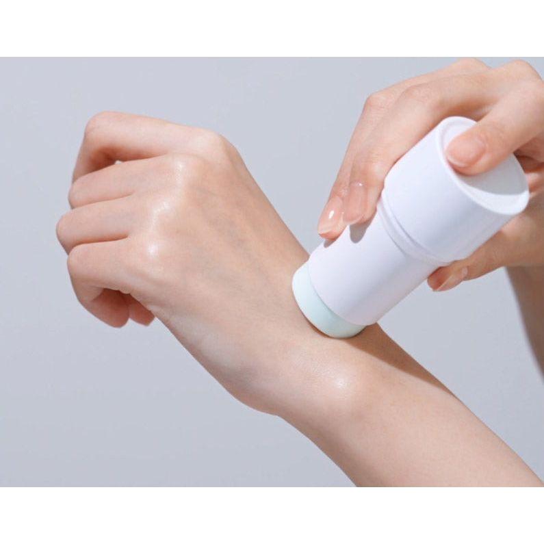 Real Barrier Aqua Soothing Sun Stick – 19g | Protector solar hidratante SPF 50+ con 10x ácido hialurónico