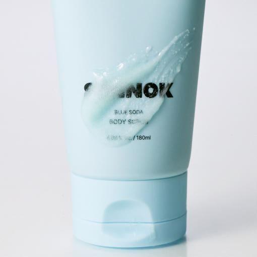 SENNOK Blue Soda Body Scrub - 180ml | Exfoliating & Hydrating Care - Glam Global UKSENNOK