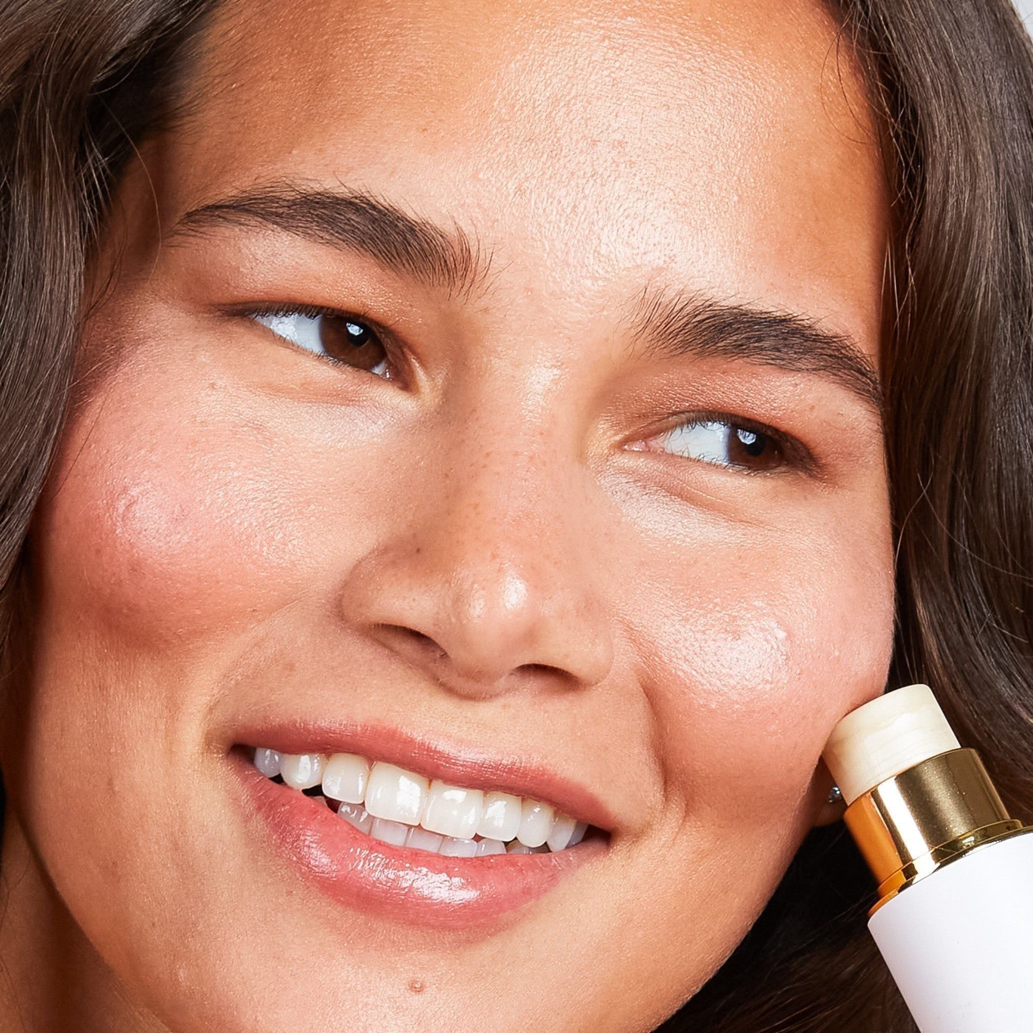 Barra facial esculpida Ogee | Color hidratante multiuso para un brillo natural